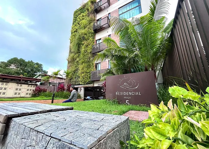 Residencial Praça Cinco - Flats a 200m do mar no Centro Porto de Galinhas por Yolo Apartamento